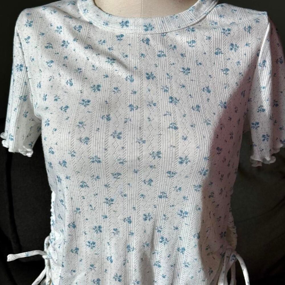 Unbranded Women's White and Blue Blouse